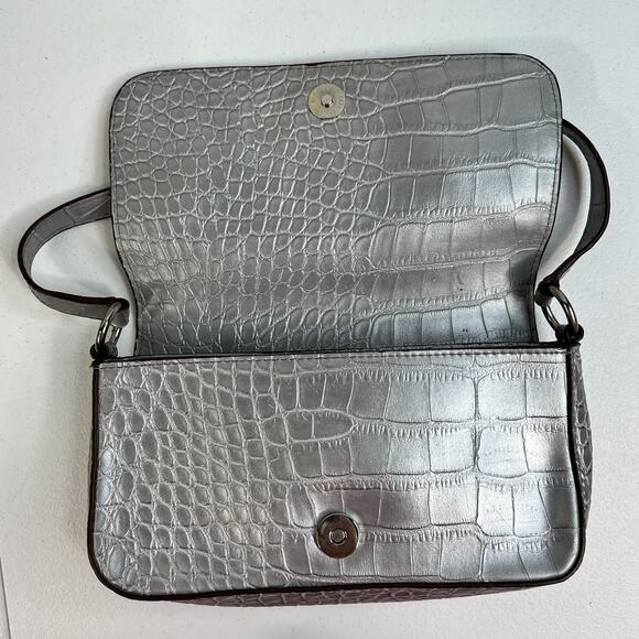 Vtg Y2K Guess Mini Bag Silver Croc Embossed Chain Accent Purse Handbag Retro - Picture 8 of 16